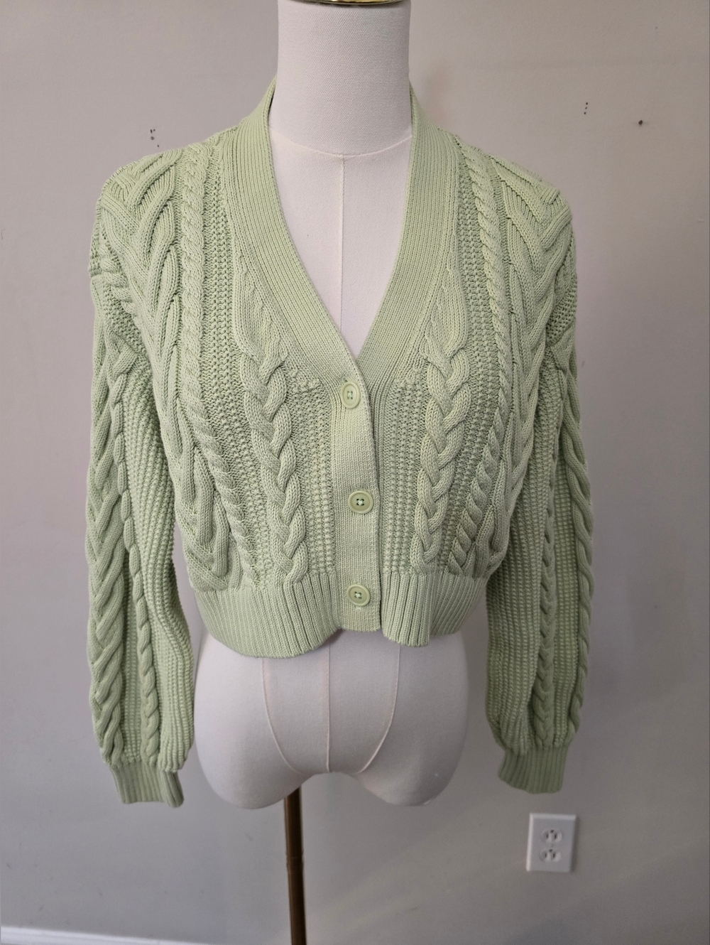 Sunday Best Women's Light Green Cable Knit Cropped Cardigan